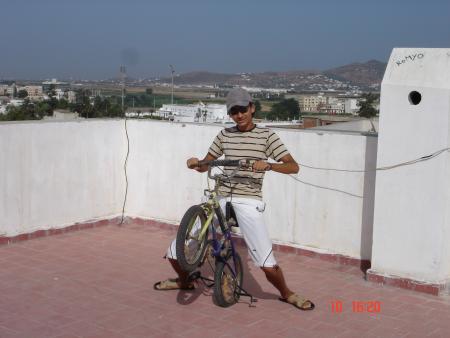azeddine f akher skotor fel3alam wa d7ak m3a rask ...flip fdar...